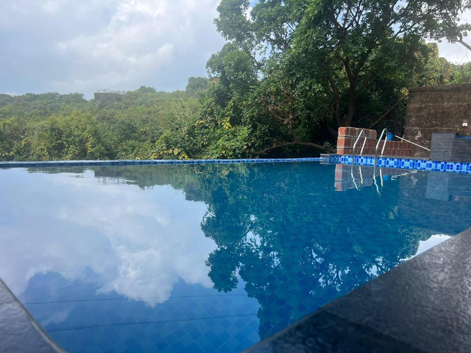 Skyinn Bungalow 马哈巴莱斯赫瓦尔 外观 照片